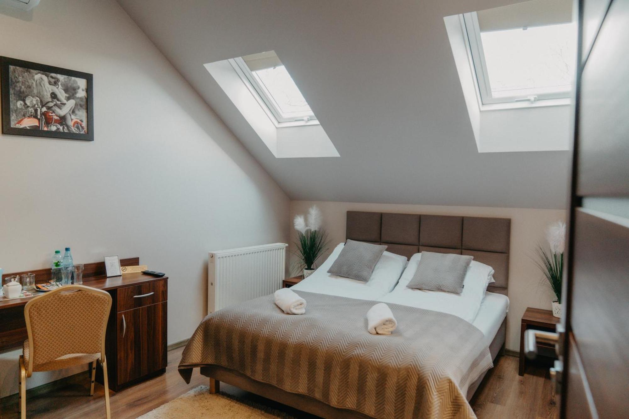 De Facto Bed & Breakfast Zambrow Exterior photo