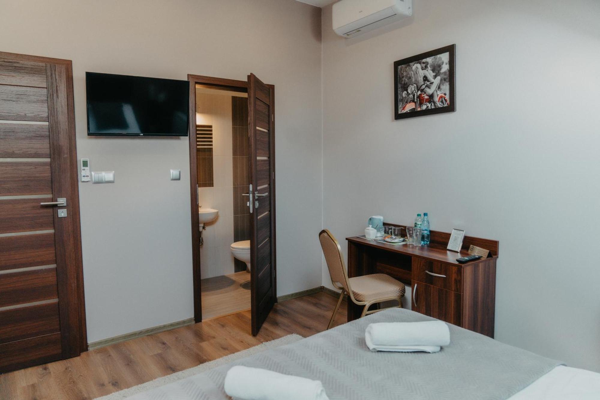 De Facto Bed & Breakfast Zambrow Exterior photo